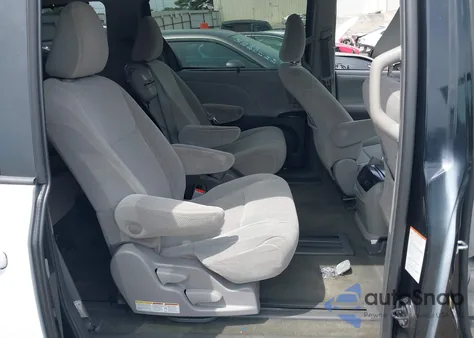 2018 Toyota Sienna Le 8 Passenger из США, поврежденный, VIN 5TDKZ3DC6JS909072